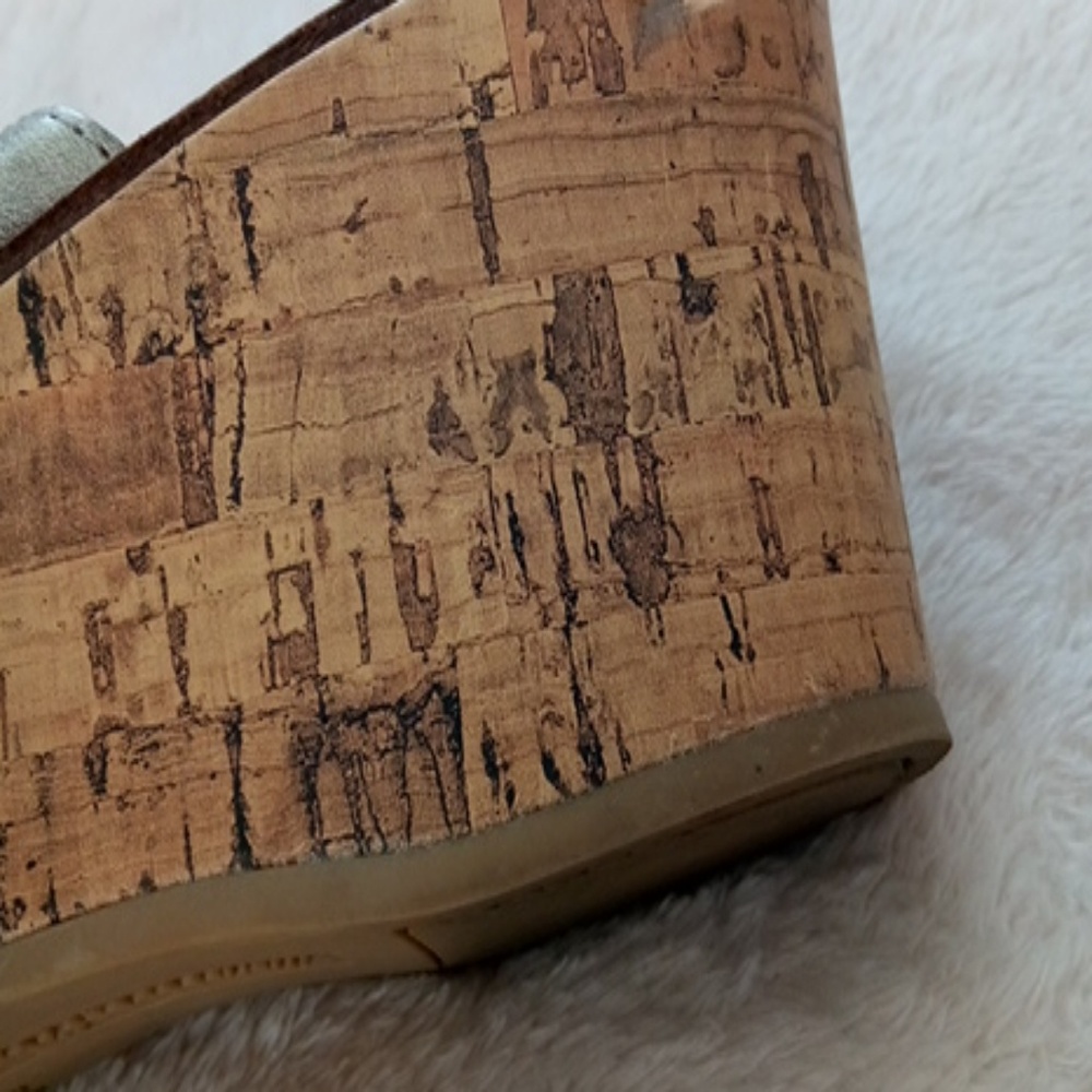 Shoes - Picture 3 of 3